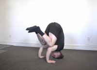 How to do a Tucked Headstand